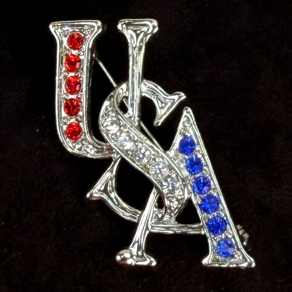 Beautiful Silvertone, red blue clear accent USA, brooch, pin